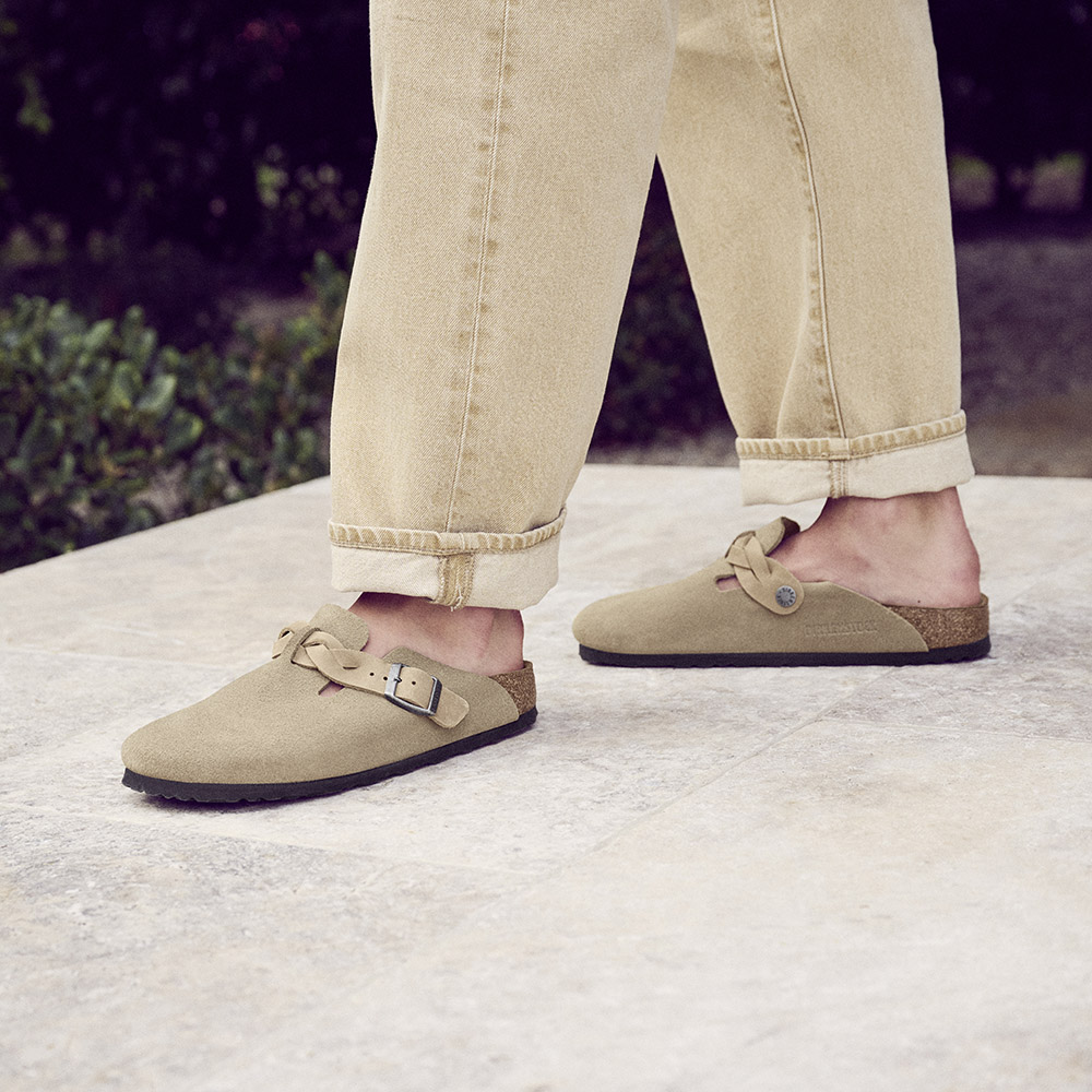 靴 Birkenstock Boston BIRKENSTOCK BOSTON RIVET - 1030491 (narrow)- BLACK | Smith's Shoes