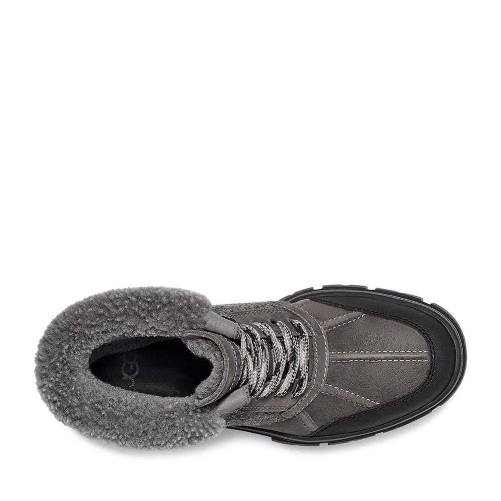 Women's UGG® Ashton Addie Tipped | Schuler Shoes