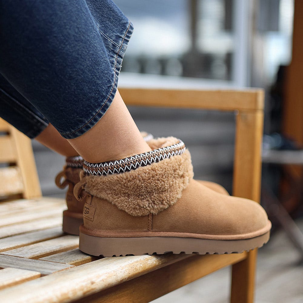 Women's UGG® Classic Ultra Mini Maxi Curly | Schuler Shoes