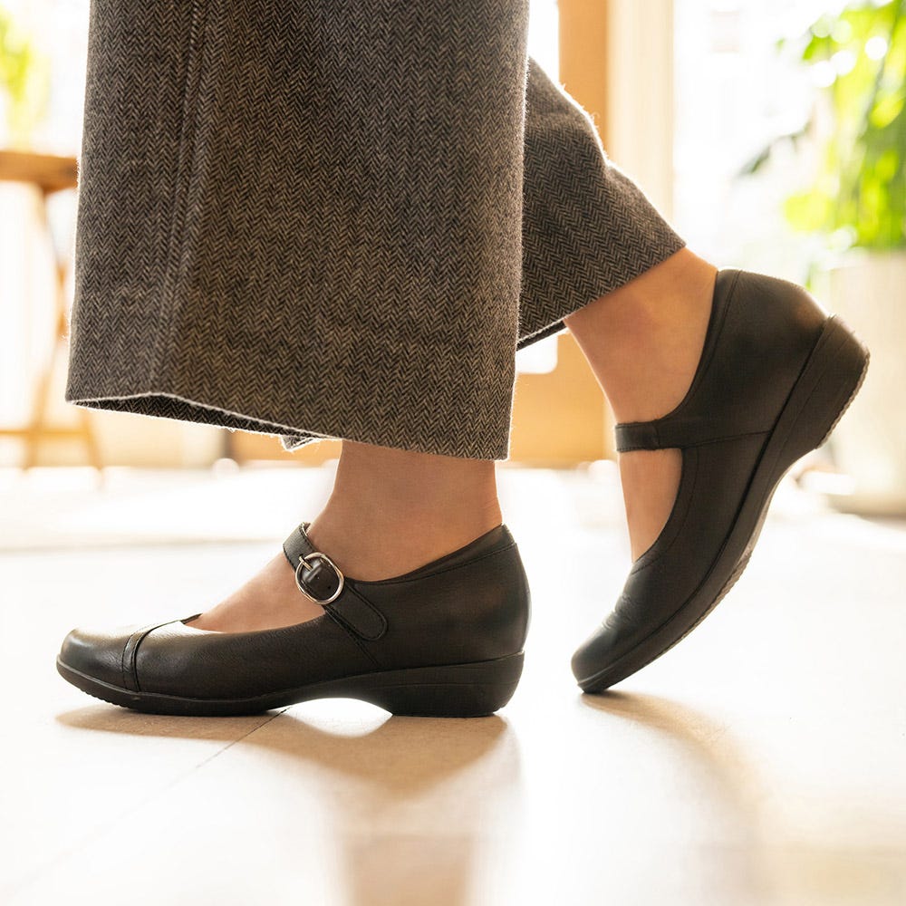 Women's Dansko Fawna Wide | Schuler Shoes