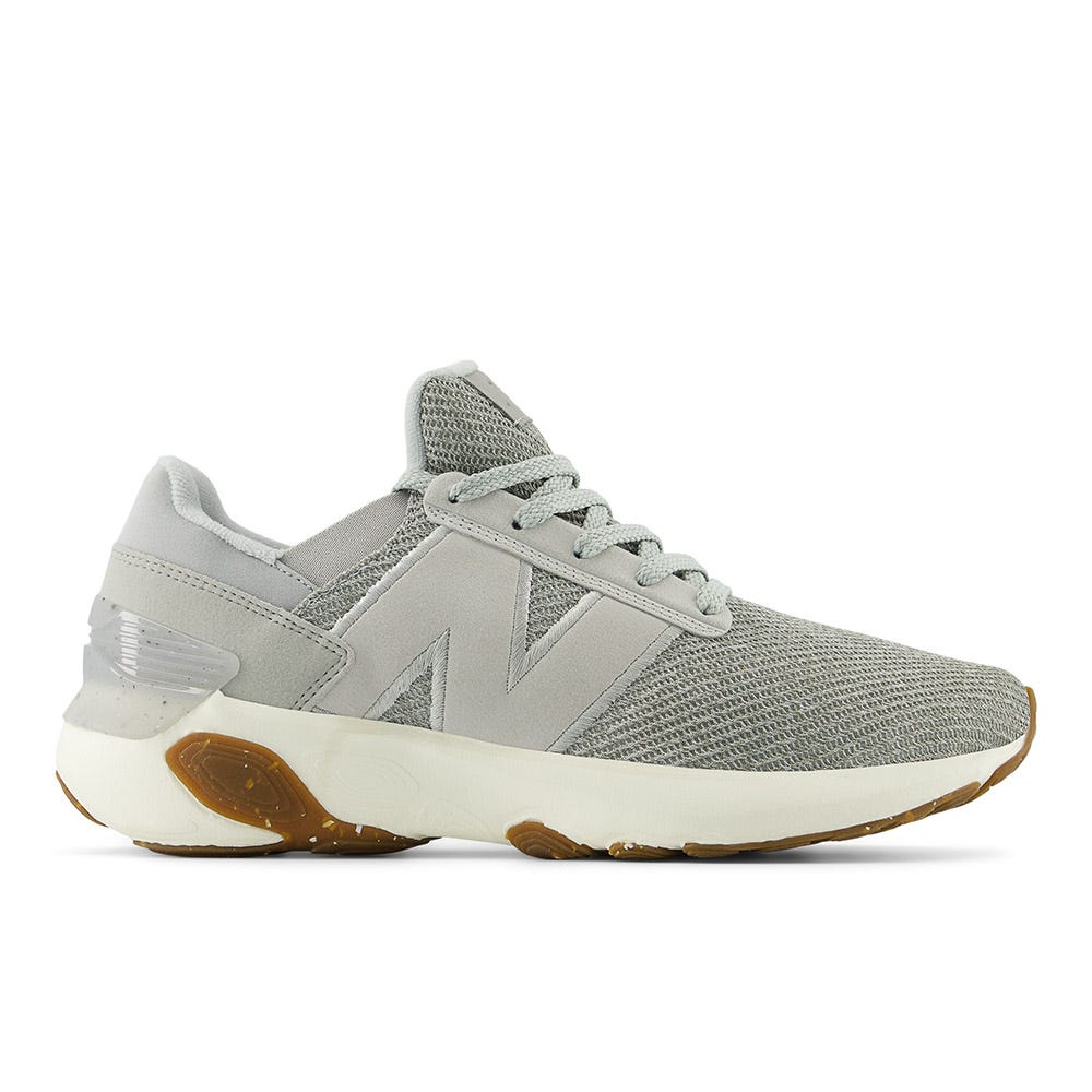靴 New Balance Fresh Foam UA710 New Balance Fresh Foam UA710 Width 2E Timber Wolf UA710AG1