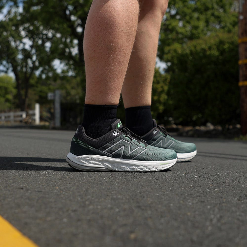 Men's New Balance 860 Running Fresh Foam X V14 | Schuler Shoes